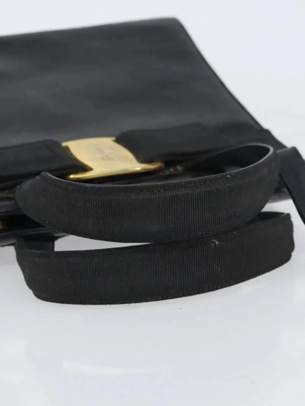 Salvatore Ferragamo Vala Hand Bag Leather 2way Black Gold Auth 161693